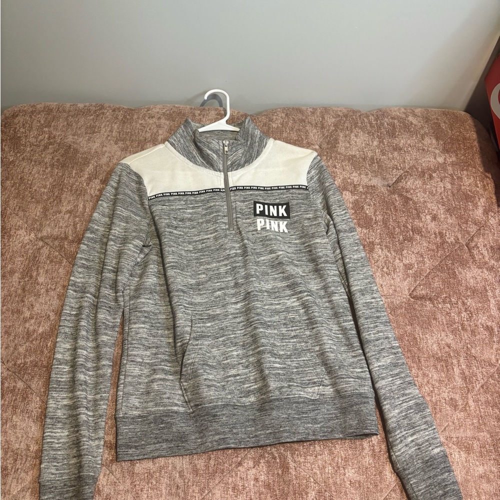 PINK Victoria's Secret Women's Gray and White Sweater
